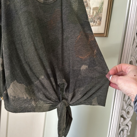 Camo tank top with front tie - Picture 2 of 4